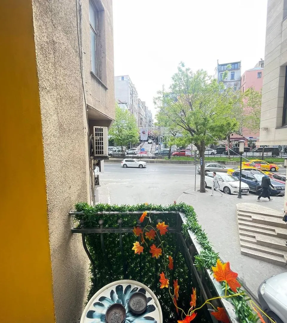 Taksim Pera House Apartment Istanbul 0*,